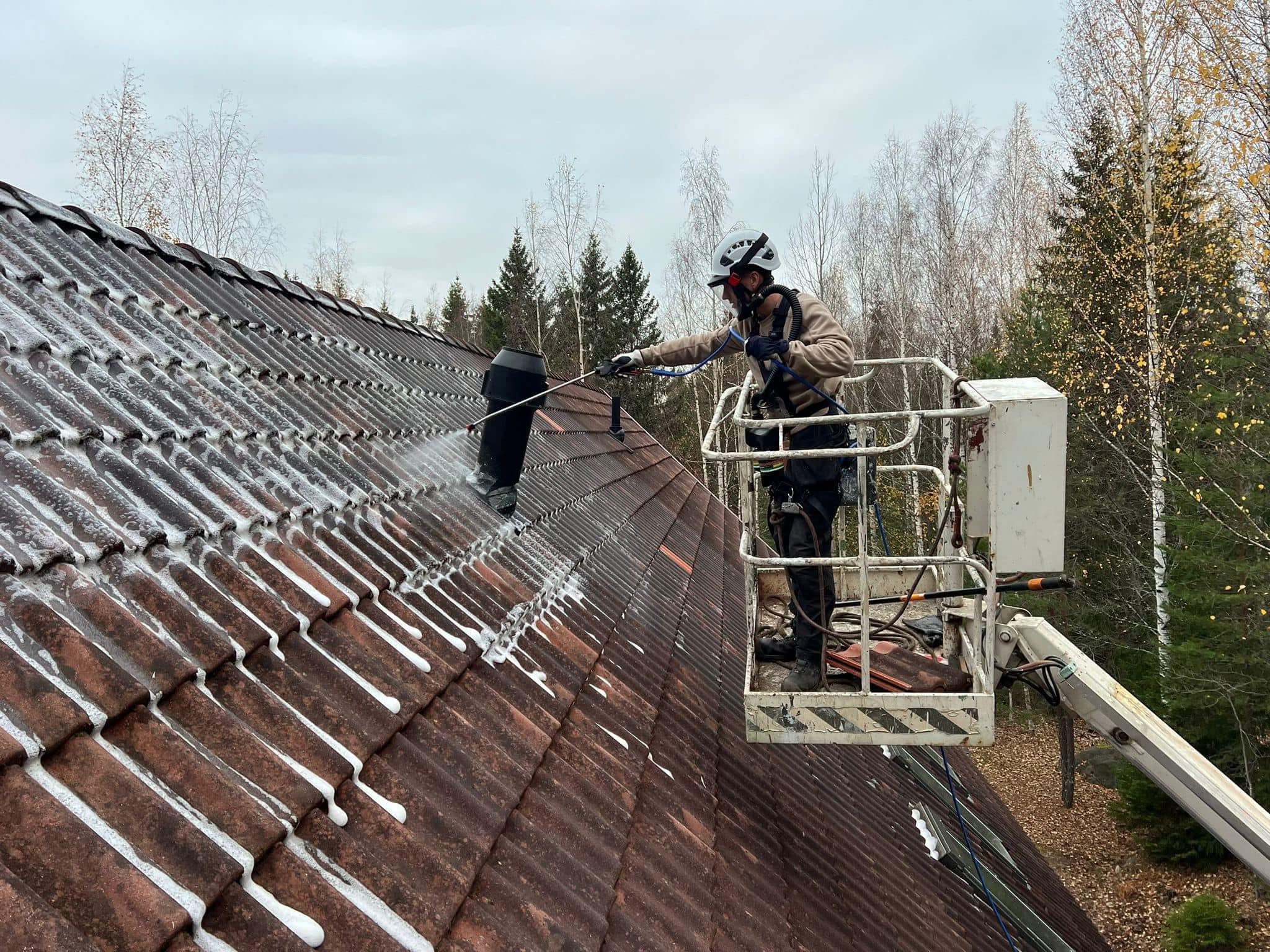 Tiilikaton puhdistus